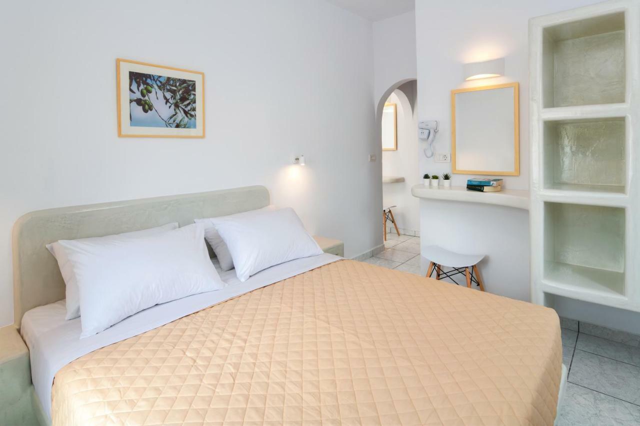 Olive Tree Suites サントリーニ エクステリア 写真